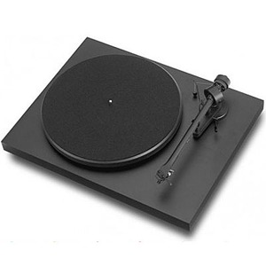 Проигрыватель виниловых дисков Pro-Ject Debut III Black