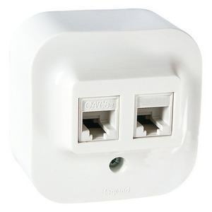 Розетка RJ 45 и телефон Legrand 782221 Quteo