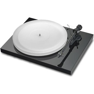 Проигрыватель виниловых дисков Pro-Ject Debut III Esprit Piano