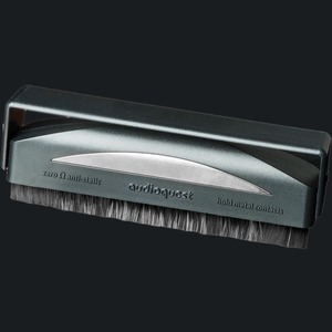 Щетка для очистки виниловых пластинок Audioquest Silver Anti-Static Record Brush